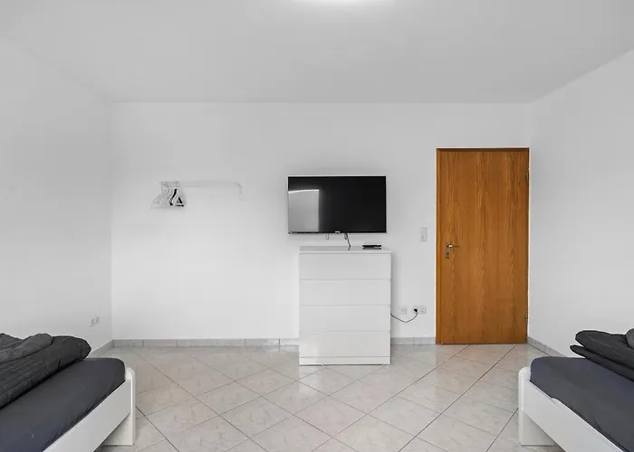 Ba01 Moderne In Floersheim *